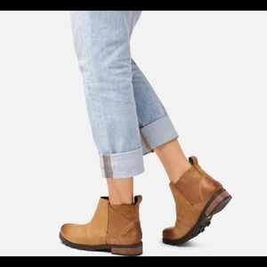 Sorel Emelie Chelsea boots